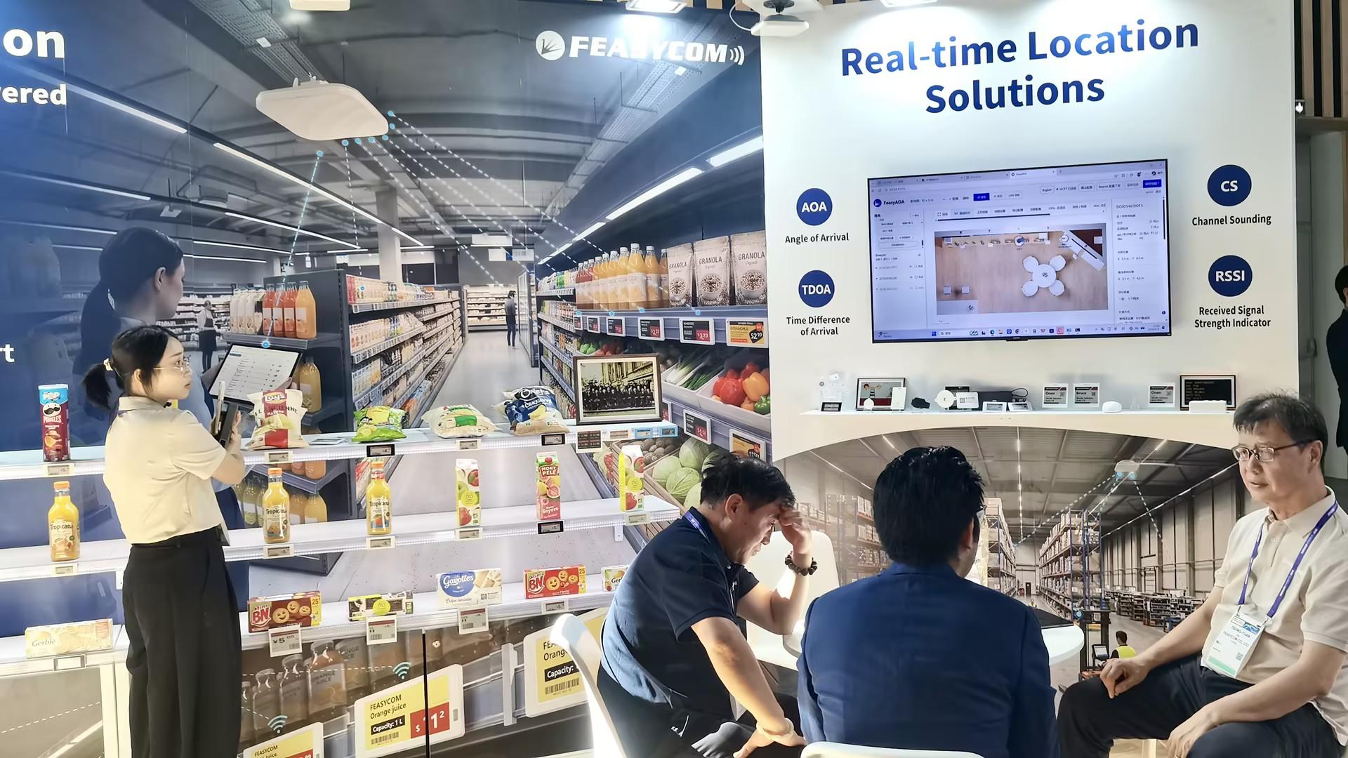 Feasycom Showcases Wireless Connectivity and Indoor Positioning Solutions at NRF 2026 Europe 109 Feasycom team communicates with clients at NRF